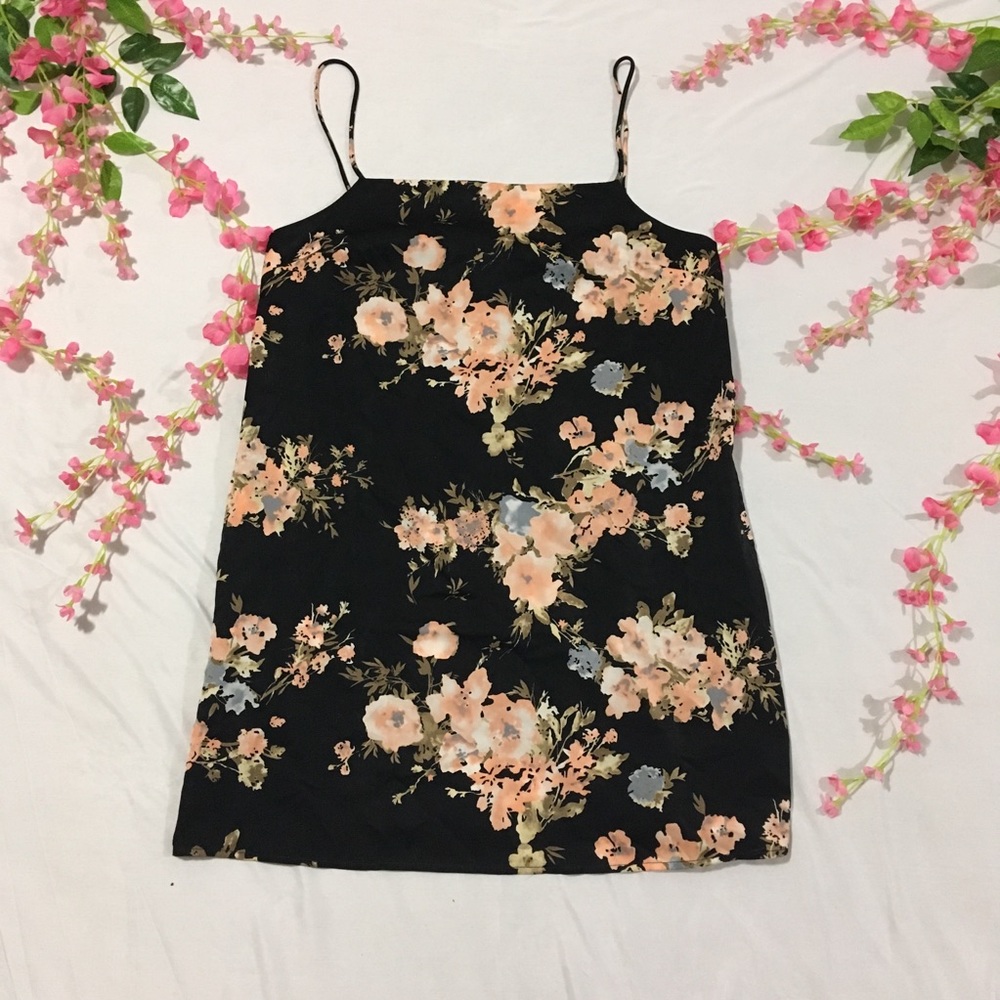 ‼️Final Price‼️Lulus Black Floral Dress